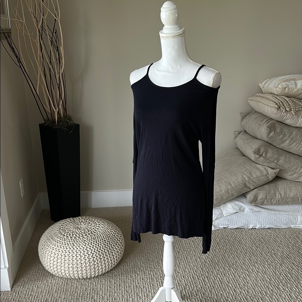 Elegant Black Cold Shoulder Top